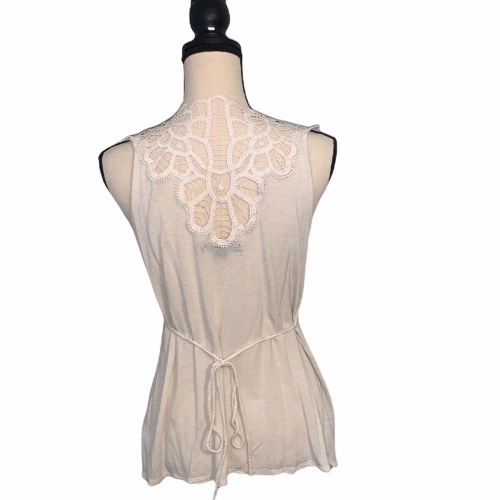 Forever 21 Off White Crochet Hi Low Hem Tie On The Back Sleeveless Size Medium